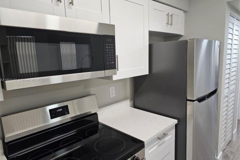 Copropriété à louer à Oakland Park, Floride: 2 chambres, 96.43 m2 № 1956476 - photo 16