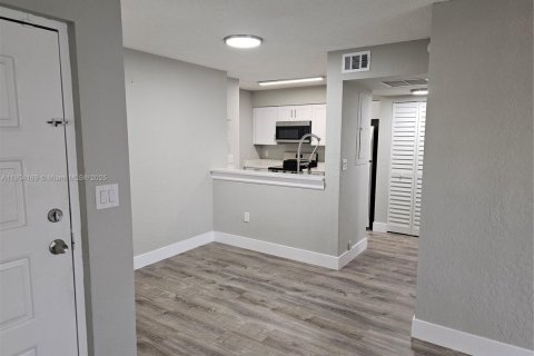 Copropriété à louer à Oakland Park, Floride: 2 chambres, 96.43 m2 № 1956476 - photo 12