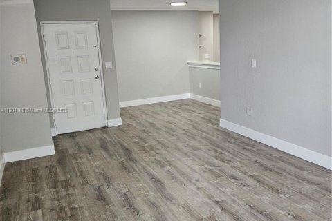 Copropriété à louer à Oakland Park, Floride: 2 chambres, 96.43 m2 № 1956476 - photo 7