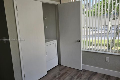 Copropriété à louer à Oakland Park, Floride: 2 chambres, 96.43 m2 № 1956476 - photo 8