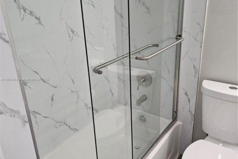 Copropriété à louer à Oakland Park, Floride: 2 chambres, 96.43 m2 № 1956476 - photo 23