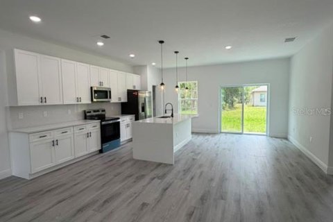 House in Ocala, Florida 4 bedrooms, 165.18 sq.m. № 2238996 - photo 17