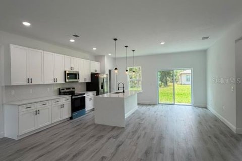 House in Ocala, Florida 4 bedrooms, 165.18 sq.m. № 2238996 - photo 18