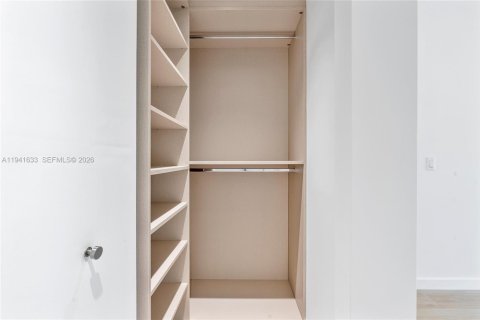 Copropriété à louer à Bay Harbor Islands, Floride: 2 chambres, 114.83 m2 № 2010973 - photo 28