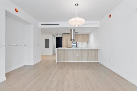 Copropriété à louer à Bay Harbor Islands, Floride: 2 chambres, 114.83 m2 № 2010973 - photo 9