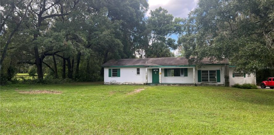 House in Ocala, Florida 3 bedrooms, 145.3 sq.m. № 1911291