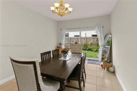 Casa en venta en Homestead, Florida, 4 dormitorios, 142.6 m2 № 2269791 - foto 24
