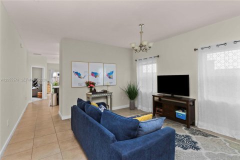 Casa en venta en Homestead, Florida, 4 dormitorios, 142.6 m2 № 2269791 - foto 19
