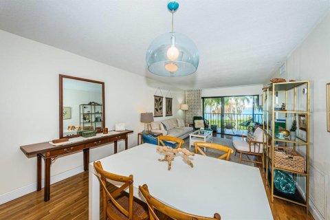 Condo in Saint Petersburg, Florida, 2 bedrooms  № 1149575 - photo 12