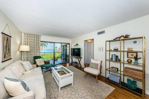 Condo in Saint Petersburg, Florida, 2 bedrooms  № 1149575 - photo 6