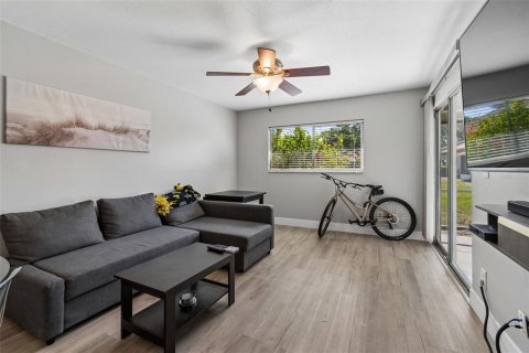 Condo in Clearwater, Florida, 1 bedroom № 2097284 - photo 12