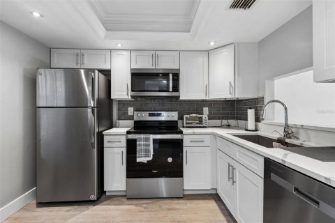 Condo in Clearwater, Florida, 1 bedroom № 2097284 - photo 5
