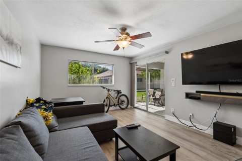 Condo in Clearwater, Florida, 1 bedroom № 2097284 - photo 13