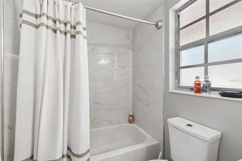 Condo in Clearwater, Florida, 1 bedroom № 2097284 - photo 22