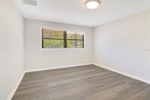 House in Orlando, Florida 3 bedrooms, 124.12 sq.m. № 1673175 - photo 7