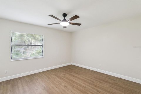 House in Tavares, Florida 2 bedrooms, 91.6 sq.m. № 2400077 - photo 27