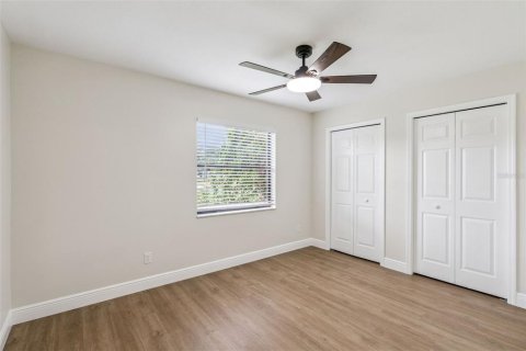 House in Tavares, Florida 2 bedrooms, 91.6 sq.m. № 2400077 - photo 25