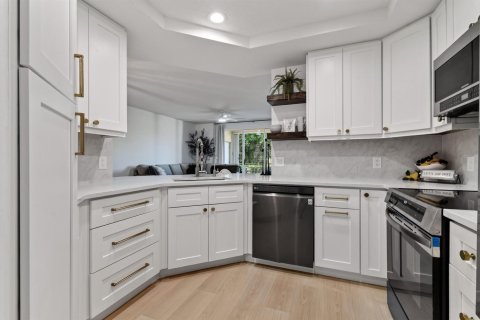 Condo in Jupiter, Florida, 2 bedrooms  № 2378700 - photo 19
