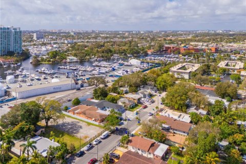 Propiedad comercial en venta en Miami, Florida № 1984675 - foto 11