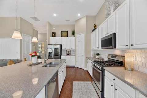 House in Apollo Beach, Florida 3 bedrooms, 224.82 sq.m. № 2151116 - photo 19