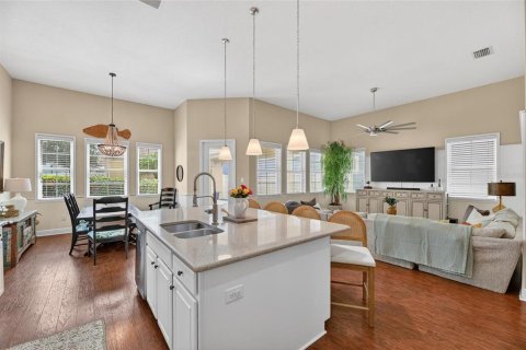 House in Apollo Beach, Florida 3 bedrooms, 224.82 sq.m. № 2151116 - photo 23