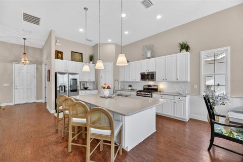 House in Apollo Beach, Florida 3 bedrooms, 224.82 sq.m. № 2151116 - photo 18