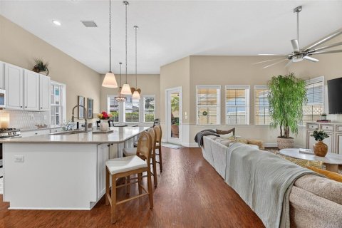 House in Apollo Beach, Florida 3 bedrooms, 224.82 sq.m. № 2151116 - photo 29