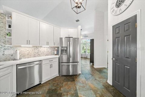 Villa ou maison à vendre à Spring Hill, Floride: 4 chambres, 240.06 m2 № 1895114 - photo 16