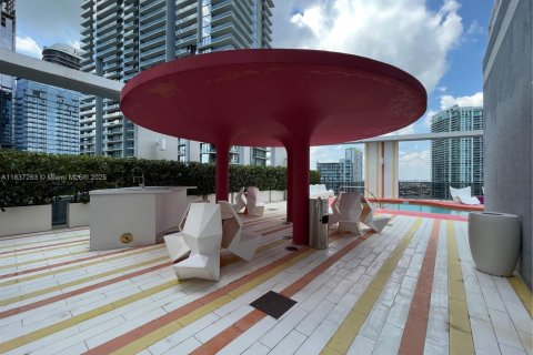 Купить кондоминиум в Майами, Флорида 2 спальни, 100.89м2, № 1821888 - фото 19