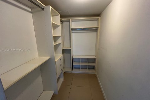 Купить кондоминиум в Майами, Флорида 2 спальни, 100.89м2, № 1821888 - фото 9