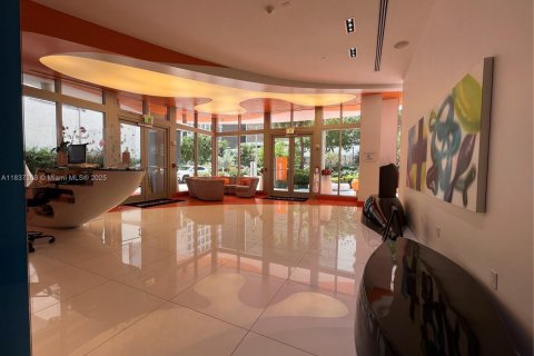 Купить кондоминиум в Майами, Флорида 2 спальни, 100.89м2, № 1821888 - фото 16