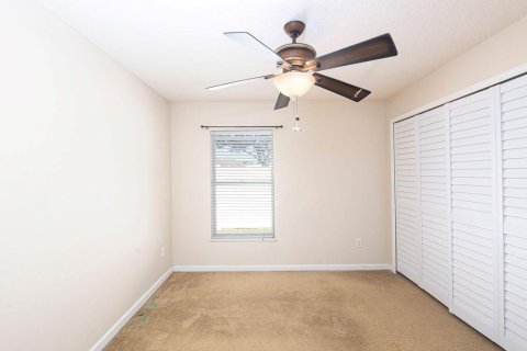 House in Port St. Lucie, Florida 4 bedrooms, 214.6 sq.m. № 2432829 - photo 20
