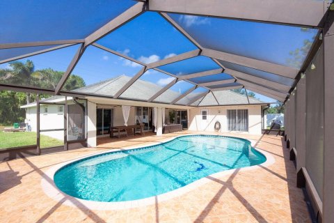 House in Port St. Lucie, Florida 4 bedrooms, 214.6 sq.m. № 2432829 - photo 27