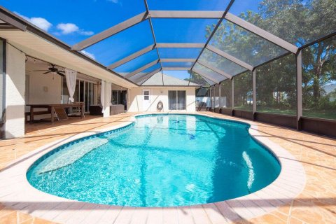 House in Port St. Lucie, Florida 4 bedrooms, 214.6 sq.m. № 2432829 - photo 28