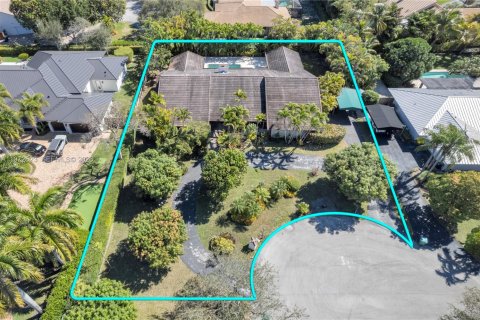 Снять в аренду виллу или дом в Пальметто-Бей, Флорида 5 спален, 338.07м2, № 2032928 - фото 3