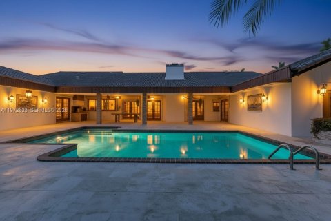 Дом в Пальметто-Бей, Флорида 5 спален, 338.07м2 № 2032928