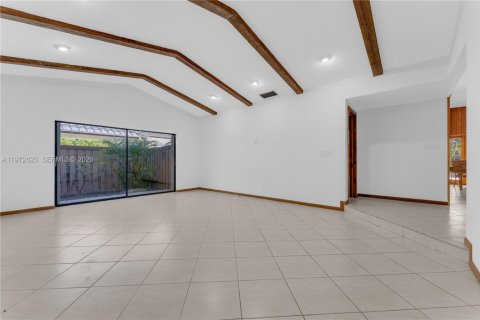 Снять в аренду виллу или дом в Пальметто-Бей, Флорида 5 спален, 338.07м2, № 2032928 - фото 20