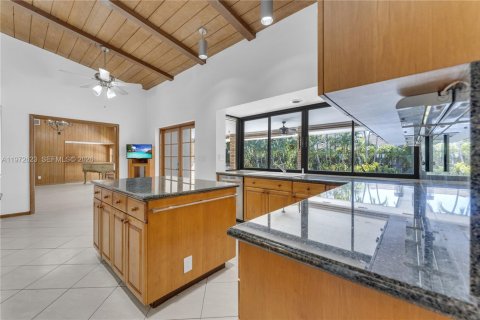 Снять в аренду виллу или дом в Пальметто-Бей, Флорида 5 спален, 338.07м2, № 2032928 - фото 8