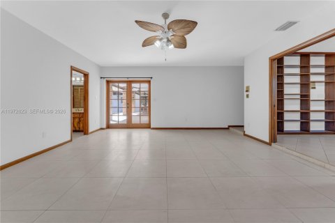 Снять в аренду виллу или дом в Пальметто-Бей, Флорида 5 спален, 338.07м2, № 2032928 - фото 9