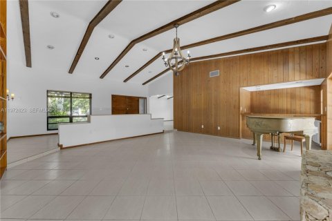 Снять в аренду виллу или дом в Пальметто-Бей, Флорида 5 спален, 338.07м2, № 2032928 - фото 17