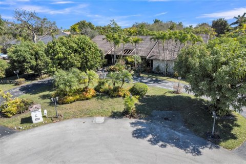 Снять в аренду виллу или дом в Пальметто-Бей, Флорида 5 спален, 338.07м2, № 2032928 - фото 6