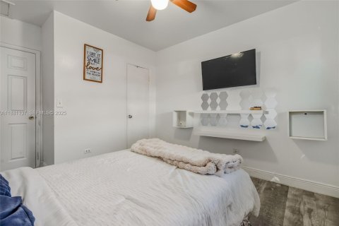 House in Miami Gardens, Florida 3 bedrooms, 127.09 sq.m. № 2180179 - photo 27