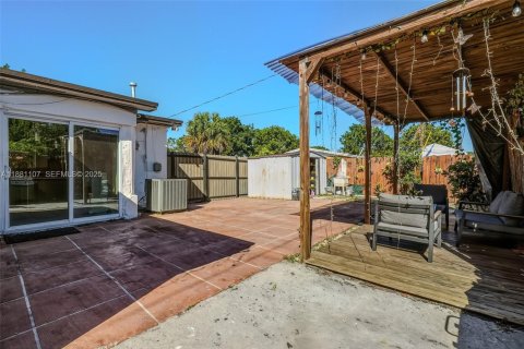 House in Miami Gardens, Florida 3 bedrooms, 127.09 sq.m. № 2180179 - photo 22