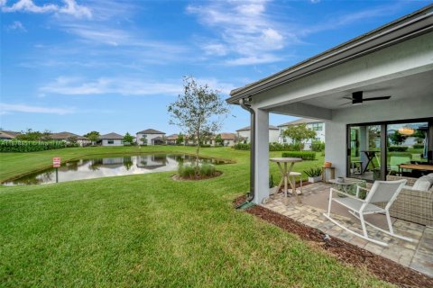 Villa ou maison à vendre à Lauderdale Lakes, Floride: 3 chambres, 153.01 m2 № 1925377 - photo 7