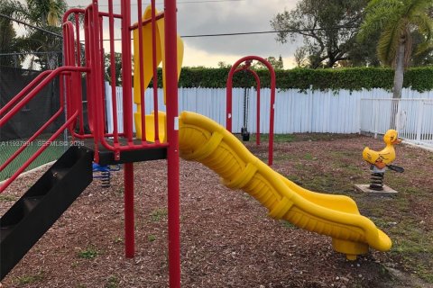 Купить виллу или дом в Майами, Флорида 4 спальни, 160.26м2, № 1995722 - фото 29