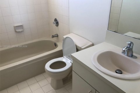 Купить виллу или дом в Майами, Флорида 4 спальни, 160.26м2, № 1995722 - фото 9