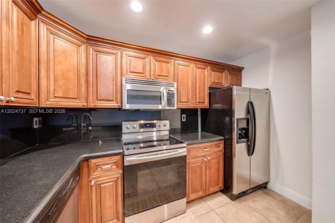 Condominio en venta en Miami, Florida, 3 dormitorios, 144 m2 № 2186092 - foto 12