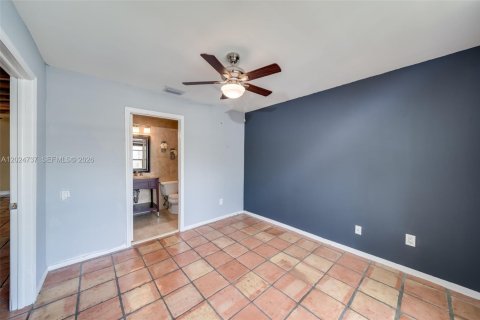 Condominio en venta en Miami, Florida, 3 dormitorios, 144 m2 № 2186092 - foto 16