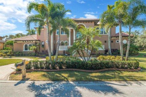House in Tarpon Springs, Florida 4 bedrooms, 518.49 sq.m. № 2103639