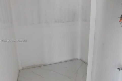 Casa en venta en Clewiston, Florida, 4 dormitorios № 1788685 - foto 17
